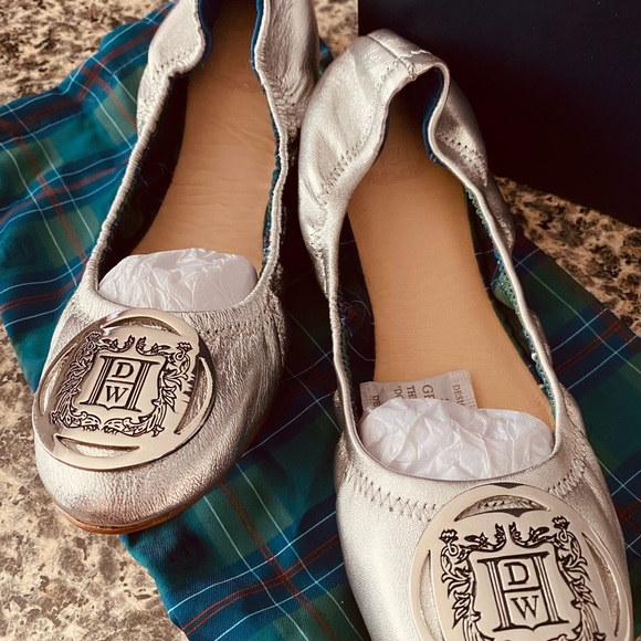 NewSIB - New pair of Ed Hardy Ballerina Flat Size 8. Shoe bag for each. - Picture 2 of 5